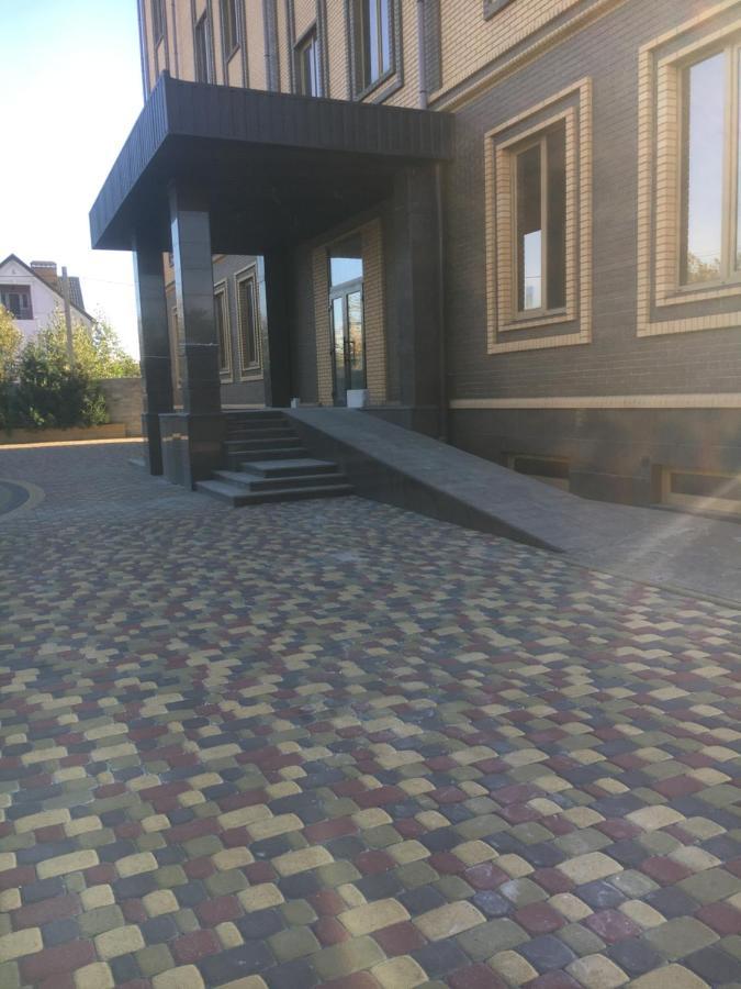 Academic St. Apartment Charkov Buitenkant foto